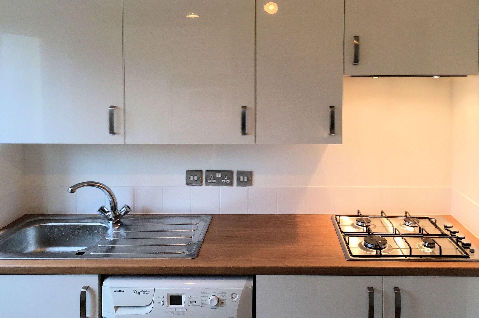 Domestic kitchen refurbishment and install Barnstaple North Devon