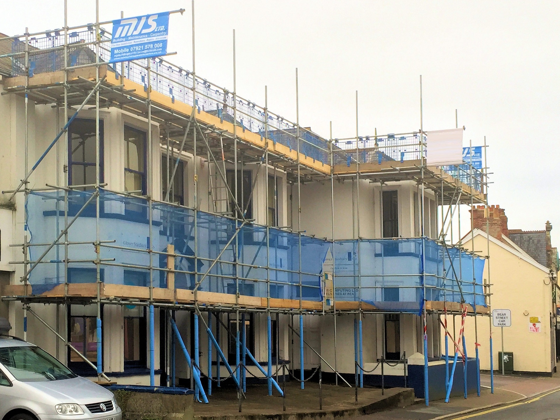 Installation of scaffolding ready for the decoration and roofing works.