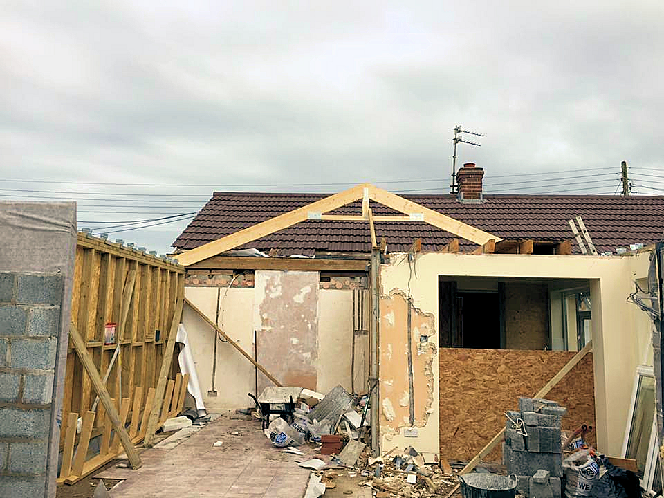 Setting out roof trusses